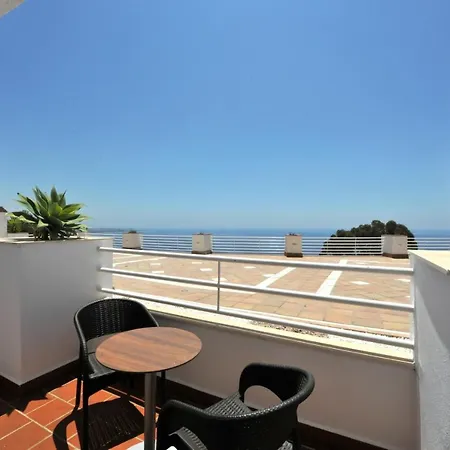 Hotel Salobrena Suites 3*